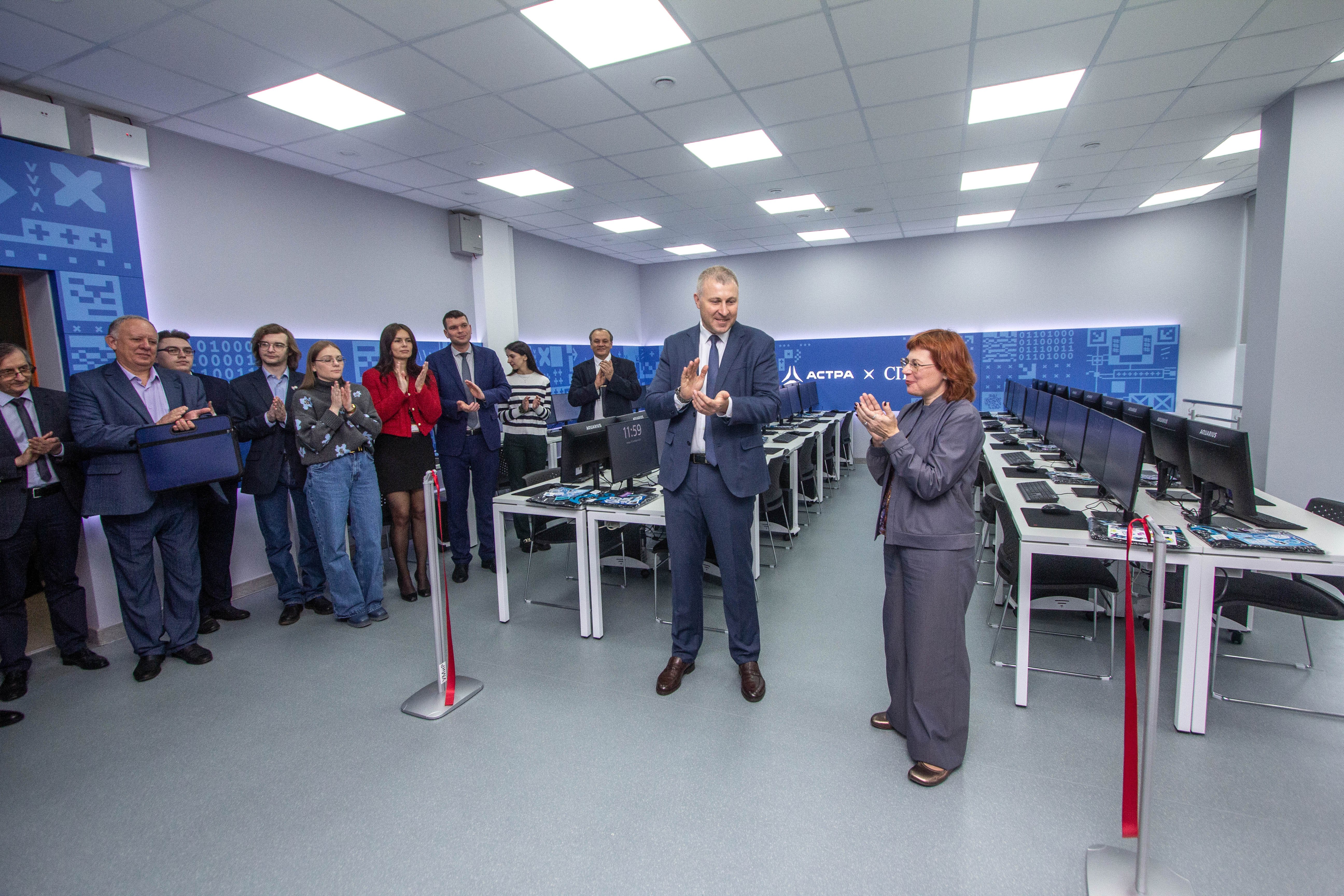 «Астра-лаборатория» в СПбГУТ станет сердцем ИТ-образования Санкт-Петербурга